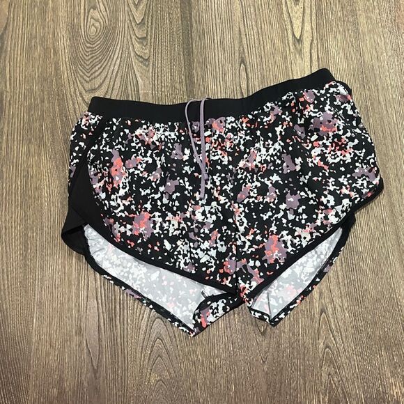 Under Armour Pants - Under Armour Womens Fly by 2.0 Printed Running Shorts Black Multicolor Size XXL